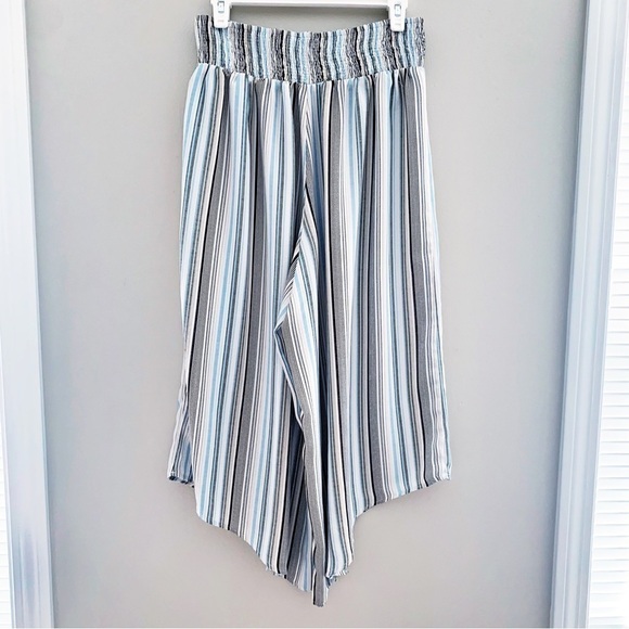 Dress Forum Light Blue Stripe Wide Leg Pants. - Picture 5 of 10